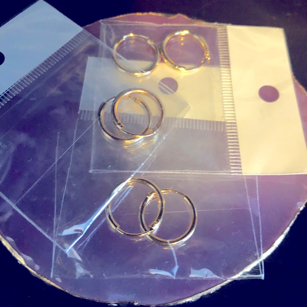 Seamless hoop earrings